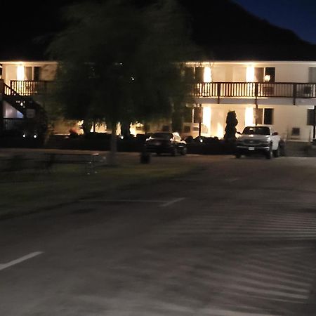 Elks Motel Keremeos Dış mekan fotoğraf