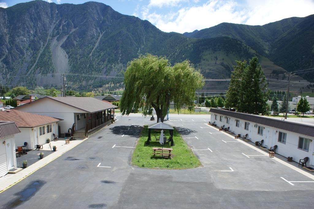 Elks Motel Keremeos Dış mekan fotoğraf